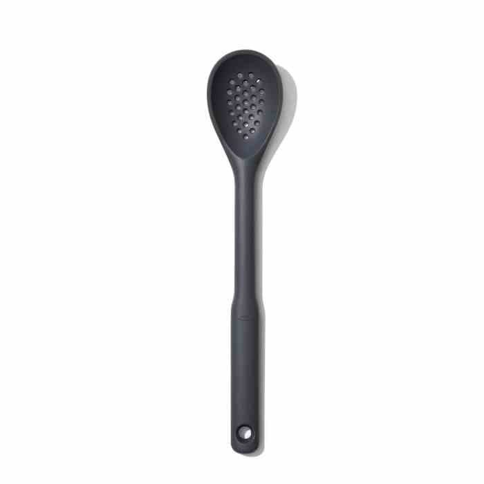 Łyżka cedzakowa silikonowa czarna, Good Grips / OXO