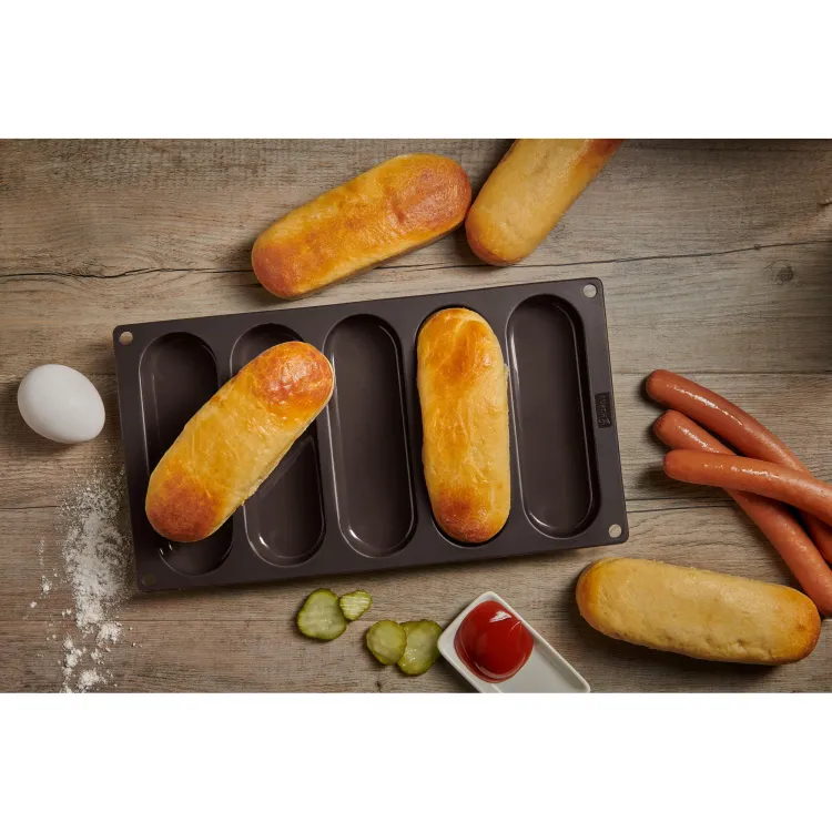 Forma na 5 bułek do hot dogów, 29,5 x 16 cm, brązowa FlexiForm / Lurch