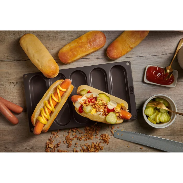 Forma na 5 bułek do hot dogów, 29,5 x 16 cm, brązowa FlexiForm / Lurch