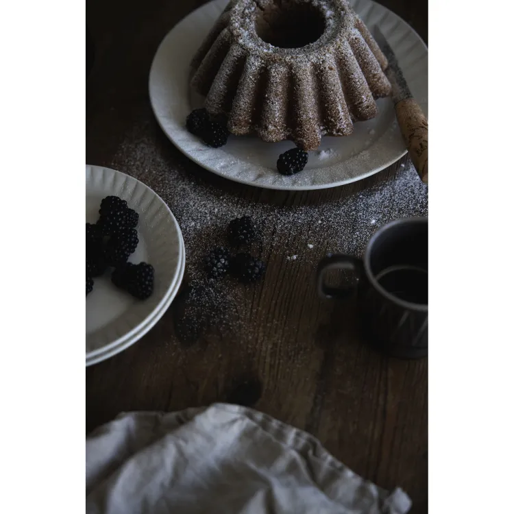 Talerz, biały, ceramika, śred. 27,5 cm Coffee & More / Sagaform