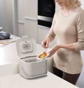 Kompostownik z filtrem Stack IntelligentWaste / Joseph Joseph