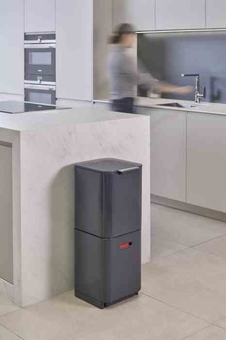 Kosz do segregacji 40l Totem Compact, grafito / Joseph Joseph