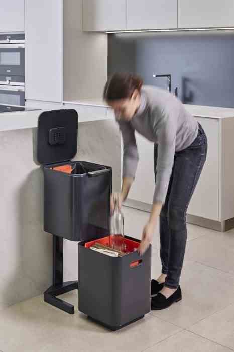 Kosz do segregacji 40l Totem Compact, grafito / Joseph Joseph