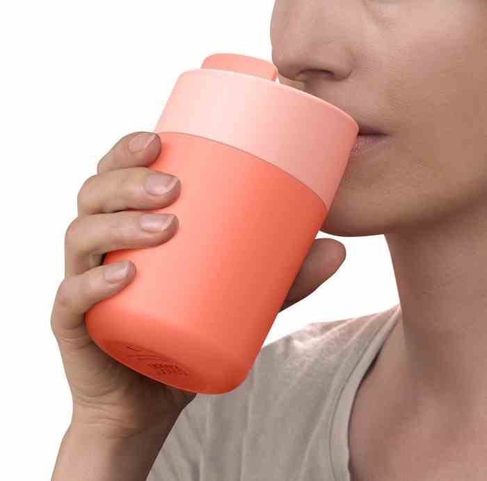 Kubek podróżny 340ml Sipp, koralowy / Joseph Joseph