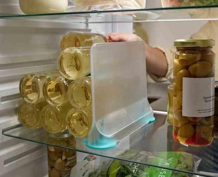 Podpórka/separator do lodówki FridgeStore / Joseph Joseph