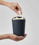 Zestaw 2 pojemników do popcornu w mikrofali M / Joseph Joseph