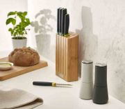 Zestaw blok Bamboo z 5 nożami Elevate, multi / Joseph Joseph