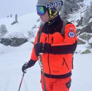 Polar ratowniczy North-Wind PRM-23 FLUO z kapturem oraz kompletem emblematów