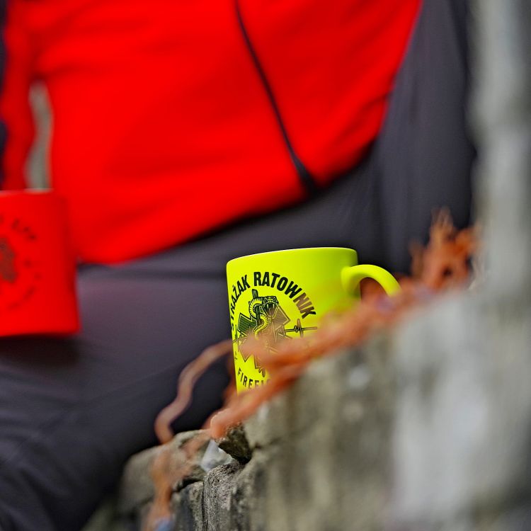 Kubek PRZEWODNIK PSA - POLICJA żmija 330 ml - żółty FLUO
