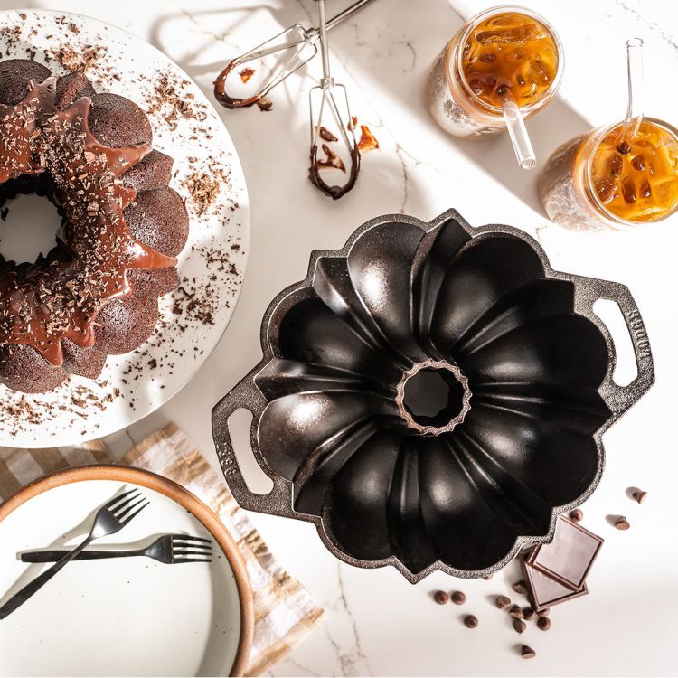 Forma żeliwna do babki LEGACY / Lodge