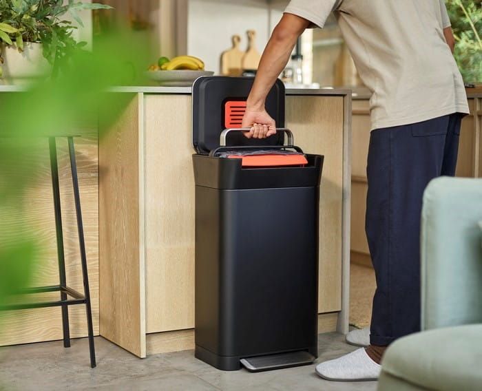 Kosz na śmieci Titan 30 l / Joseph Joseph