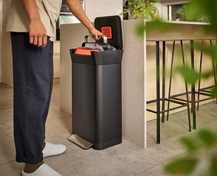 Kosz na śmieci Titan 30 l / Joseph Joseph