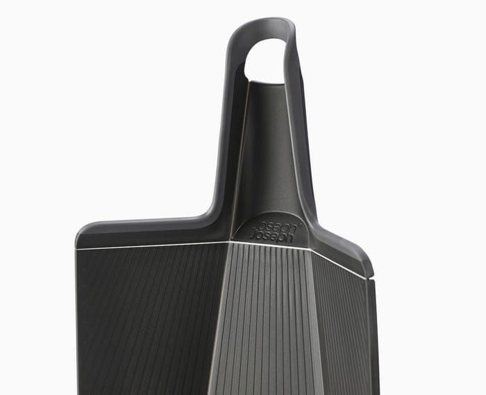 Deska Chop2Pot Plus Regular, czarna / Joseph Joseph