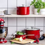 Zestaw garnków emaliowanych z akcesoriami - 8 elementów / KitchenAid