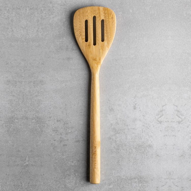 Łopatka drewniana z otworami CLASSIC Bamboo / KitchenAid