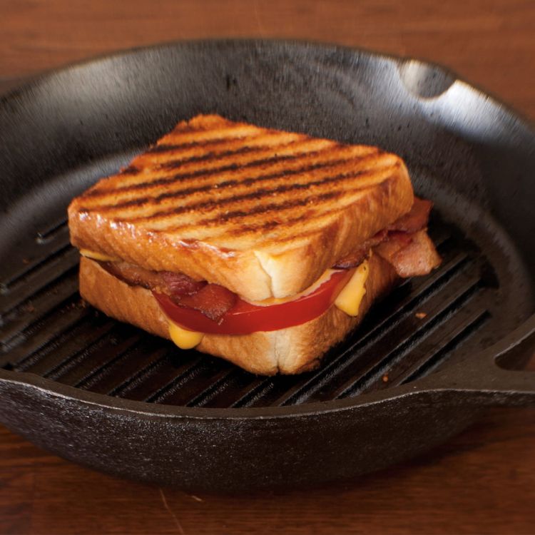 Patelnia żeliwna grillowa 26 cm / Lodge