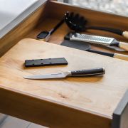 Noż kuchenny 11 cm z osłonką / KitchenAid