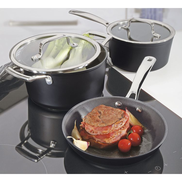 Zestaw garnków z powłoką nieprzywierającą, 4 el., 3 garnki + patelnia śred. 28 cm / Spring