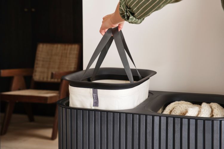 Kosz na pranie 90l bambus czarny Tota Twin Luxe / Joseph Joseph