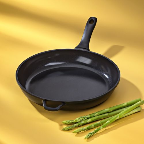 Patelnia z ceramiczną powłoką nieprzywierającą Kela Atura, śred. 32 cm