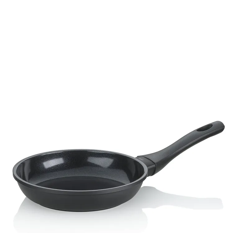 Patelnia ceramiczna 20cm czarna Atura / Kela