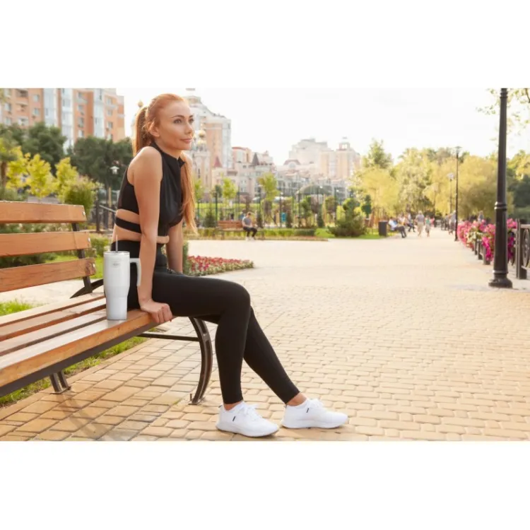 Termokubek Refreshing z uchwytem i słomką Thermos 1100 ml - matowo biały