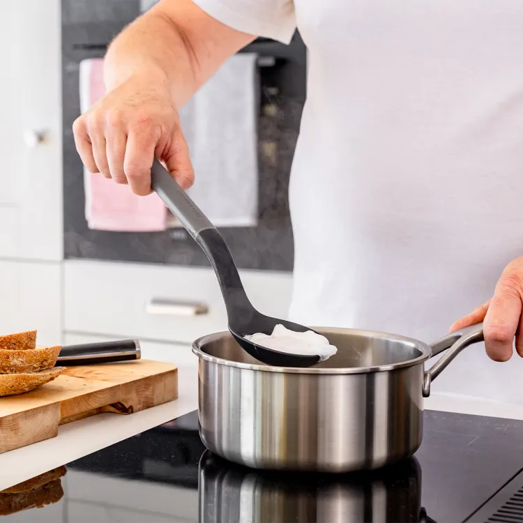Łyżka cedzakowa Charcoal Grey / KitchenAid
