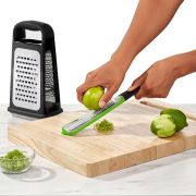 Tarka z pojemnikiem i zesterem - Good Grips / OXO