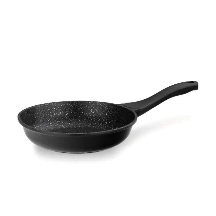 patelnia z powłoką nieprzywierającą, śred. 24 cm