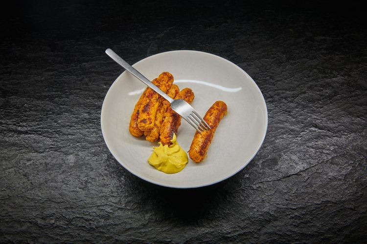 RS2563_240515_Wursti Maker Vegane Bratwurst.jpg