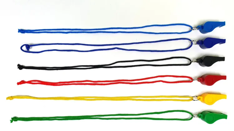 Gwizdek plastikowy czarny