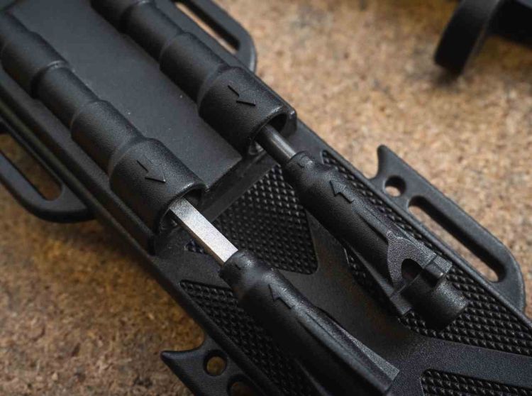 Nóż Magnum M-Spec Survival Knife
