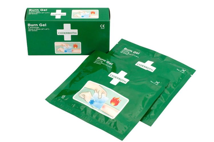 Żel na oparzenia Cederroth Burn Gel Dressing, 2 kompresy 10x10 cm