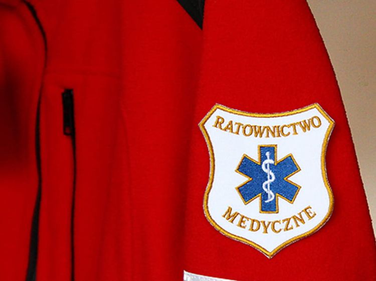 Emblemat RATOWNICTWO MEDYCZNE tarcza stare złoto