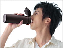 Thermos Motion - uniwersalny termokubek - picie